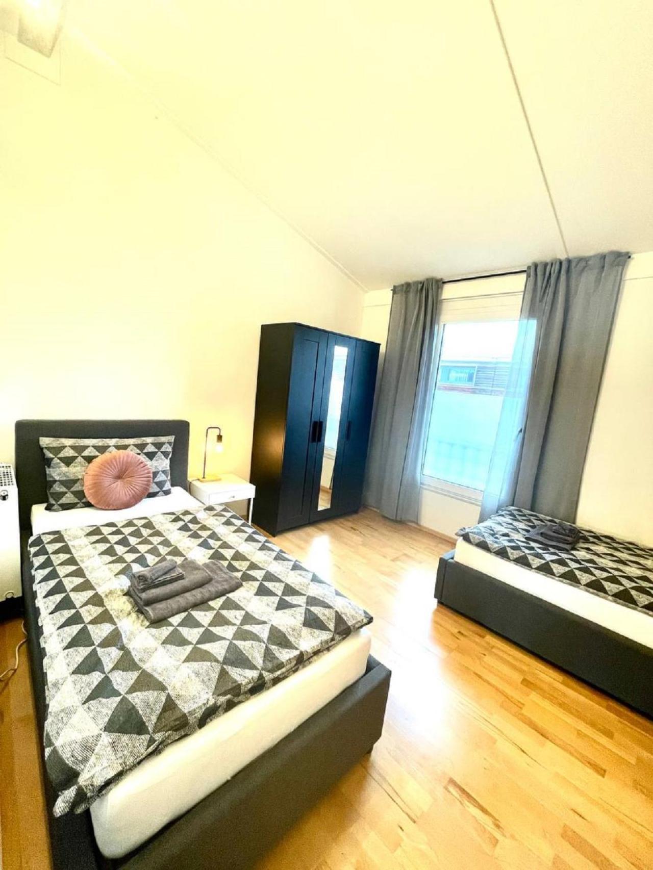 Geraeumiges Ferienhaus In Koblenz Κόμπλεντς Εξωτερικό φωτογραφία