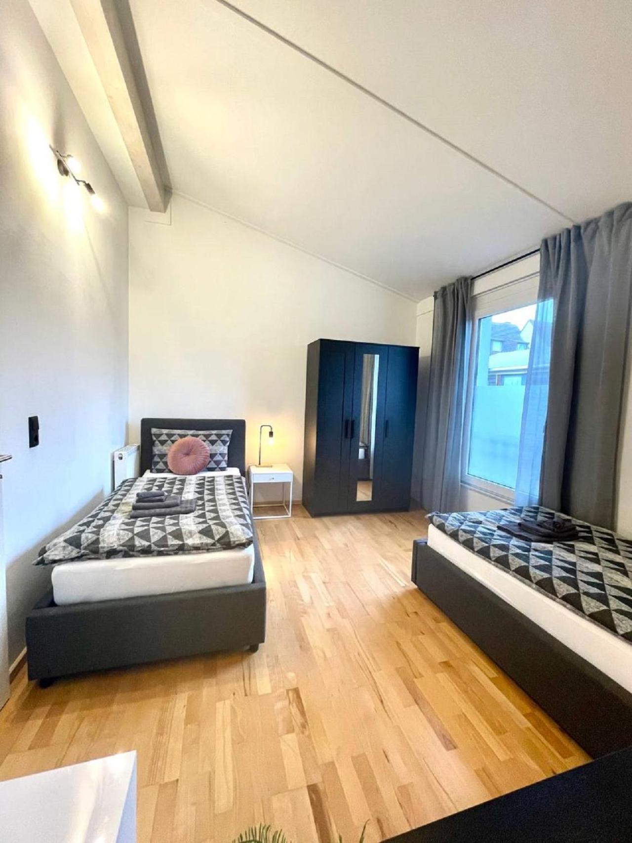 Geraeumiges Ferienhaus In Koblenz Κόμπλεντς Εξωτερικό φωτογραφία