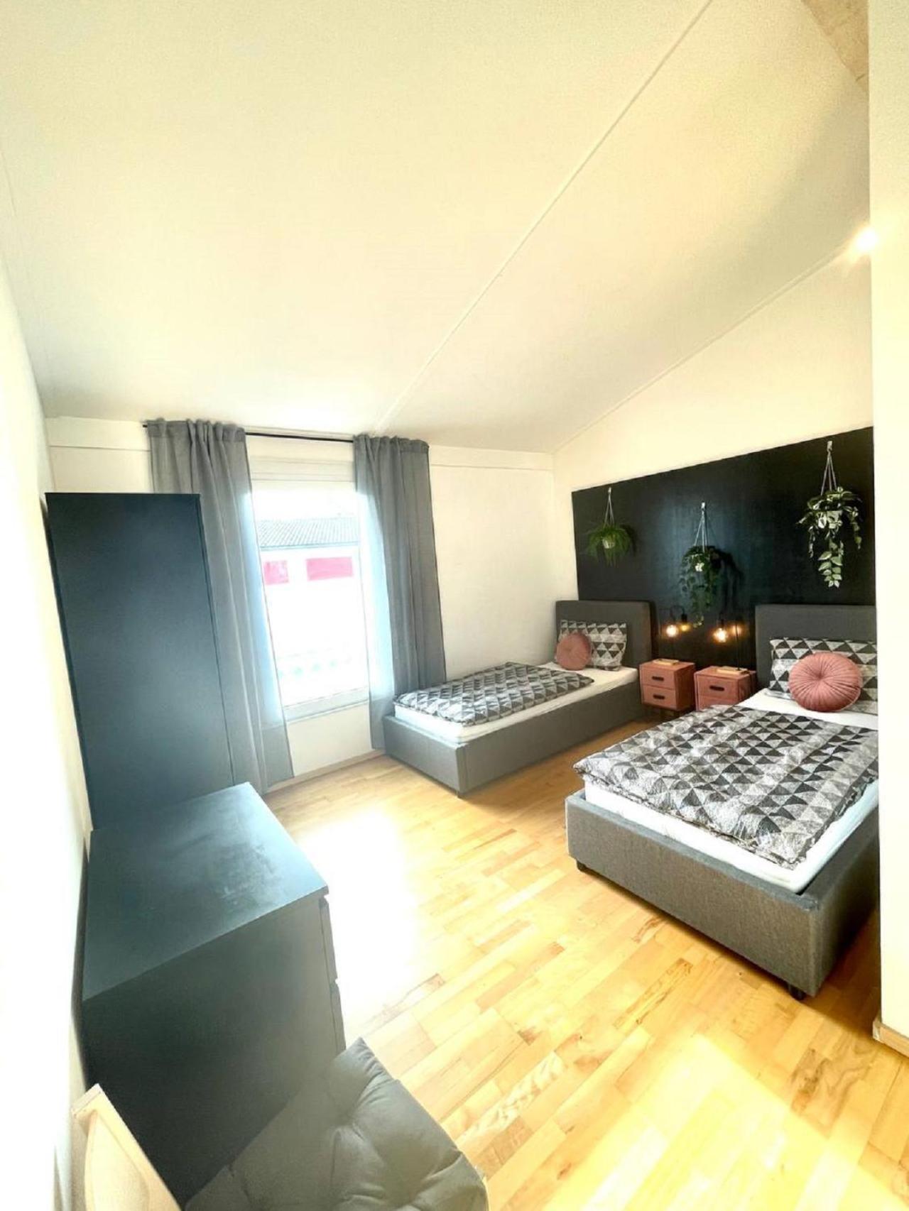 Geraeumiges Ferienhaus In Koblenz Κόμπλεντς Εξωτερικό φωτογραφία