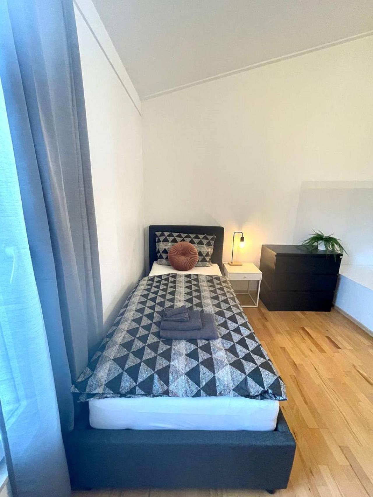 Geraeumiges Ferienhaus In Koblenz Κόμπλεντς Εξωτερικό φωτογραφία
