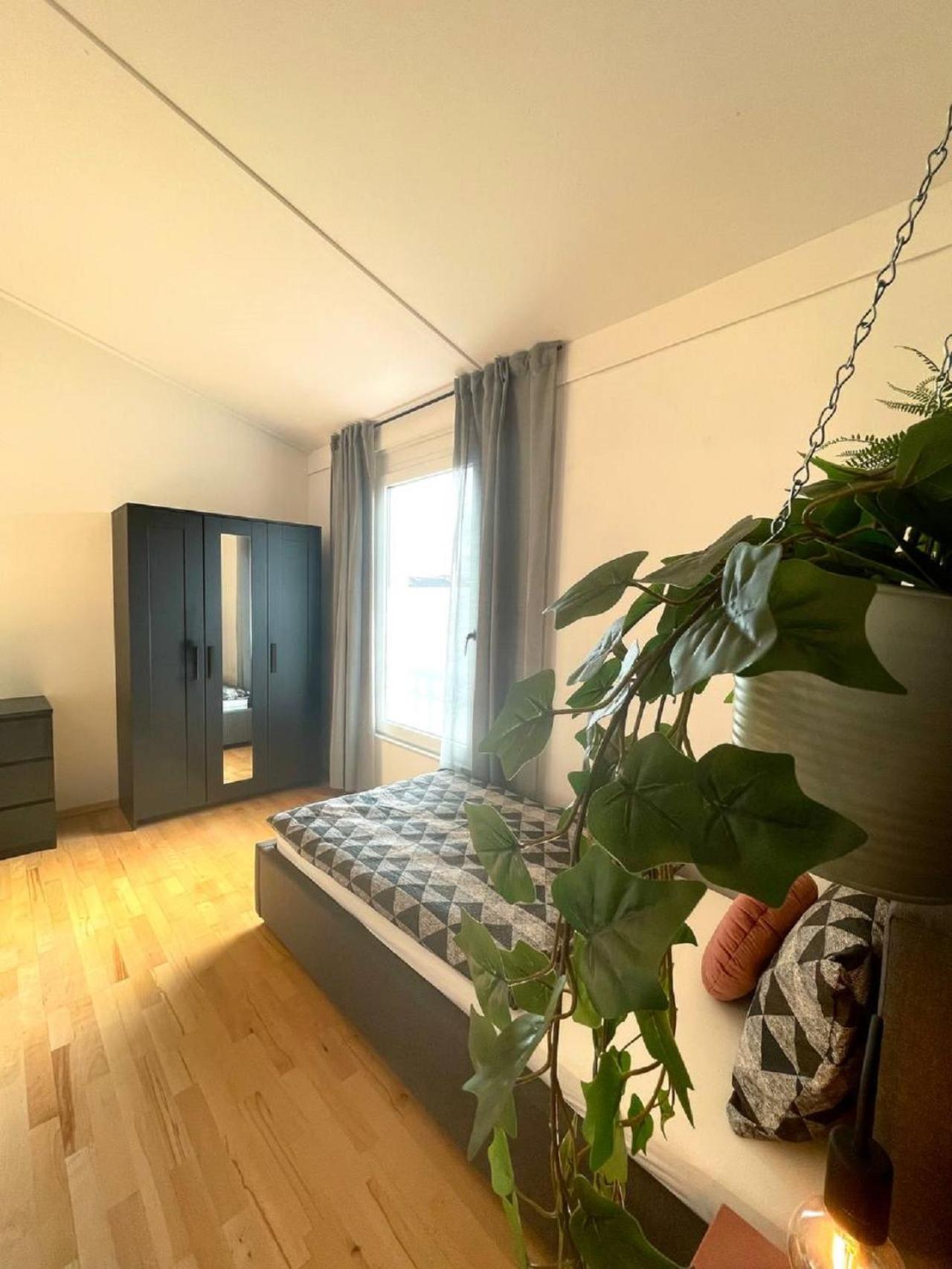 Geraeumiges Ferienhaus In Koblenz Κόμπλεντς Εξωτερικό φωτογραφία